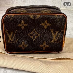 Louis Vuitton monogram Wapity